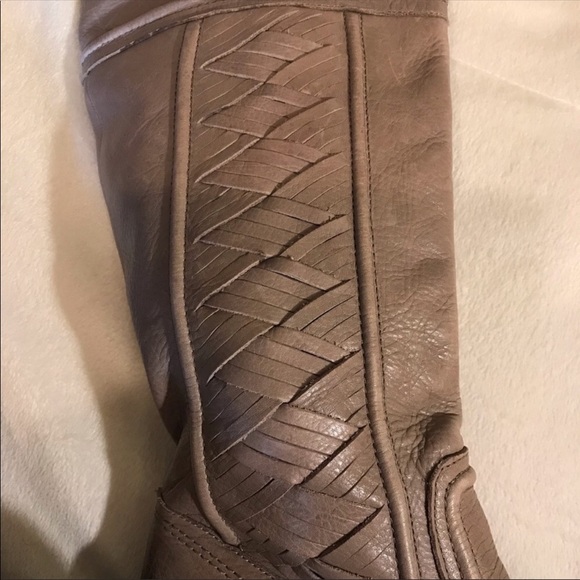 Fossil | Tall leather boots stacked heel size 8 - Picture 8 of 8